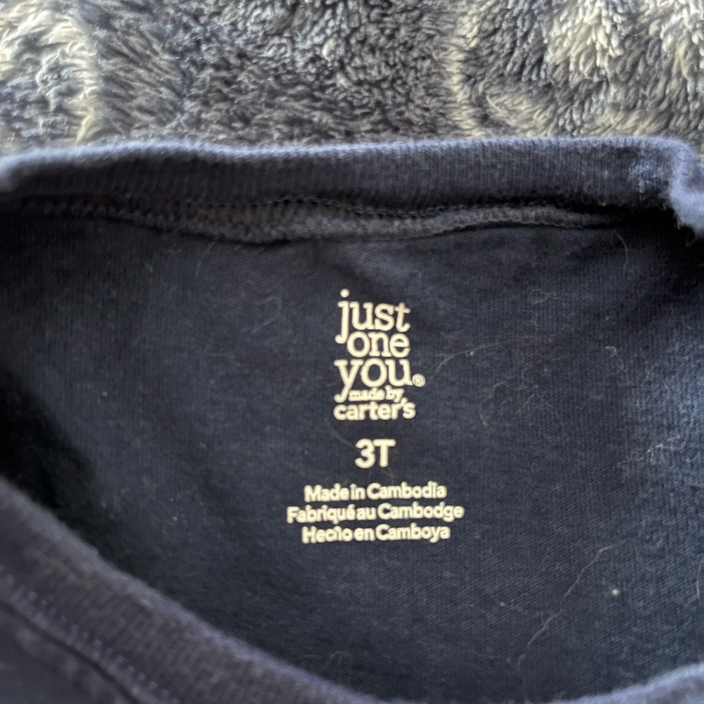 3T Carters T Shirt - Picture 2 of 2